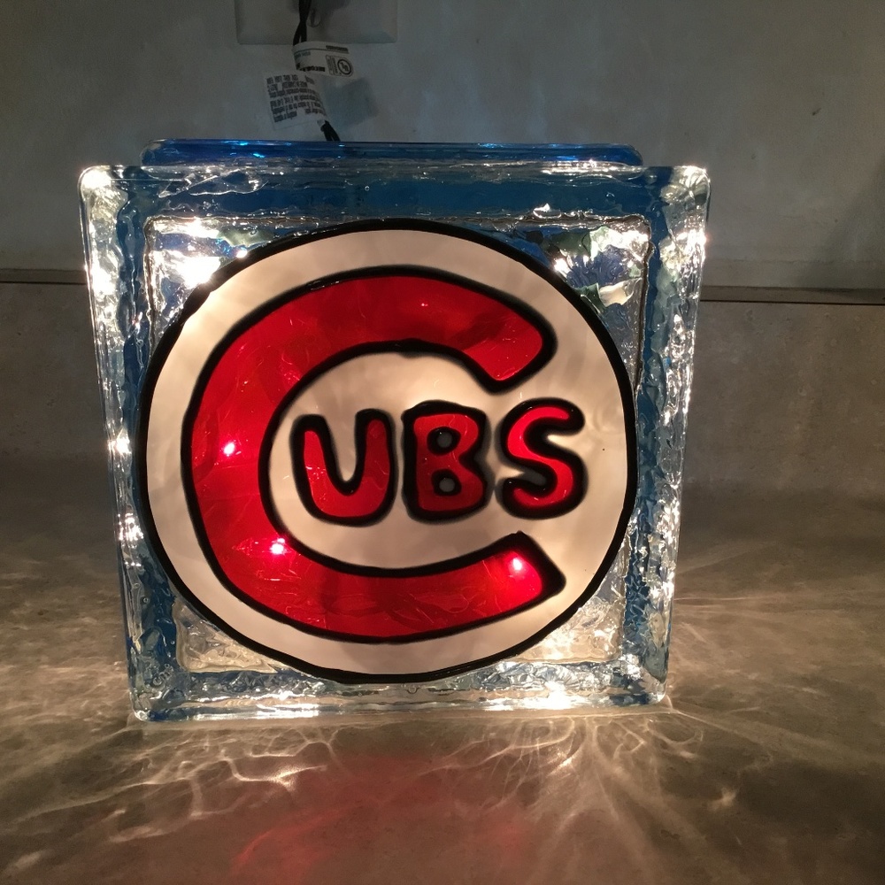 NEW, CHICAGO CUBS HAND-PAINTED STAINED GLASS, LIGHT UP BLOCK